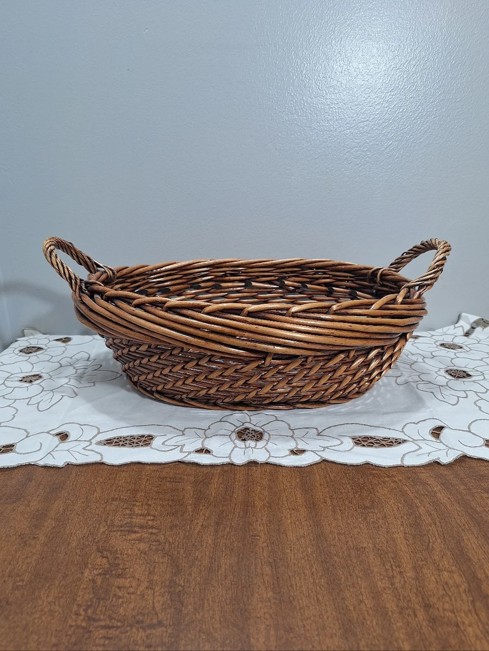 Vtg Handmade Willow Weave 16x13 Inch Oval Basket With Handles Storage Rustic
